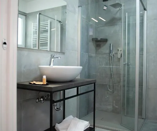 Lough Bed and breakfast 4*