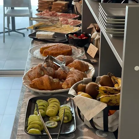 Lough ベッド・アンド・ブレックファスト Colà