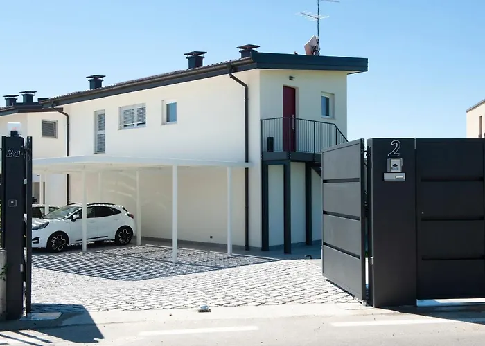 Lough לינה וארוחת בוקר