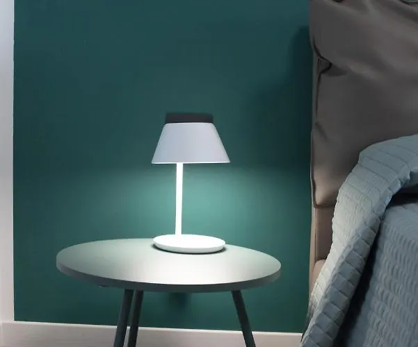 לינה וארוחת בוקר Lough